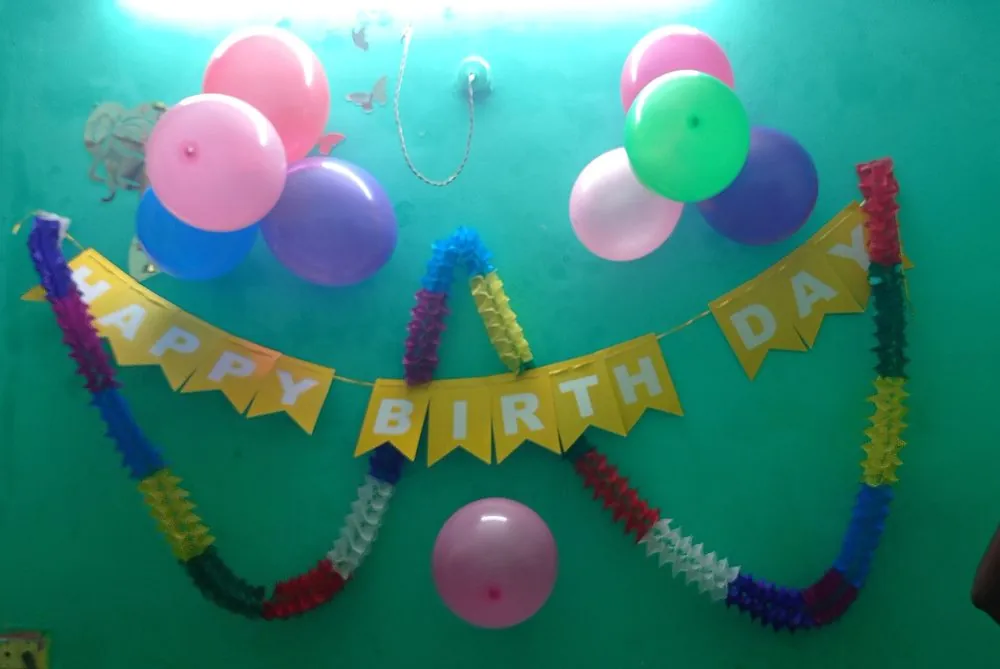 Bunte Luftballons zum Kindergeburtstag